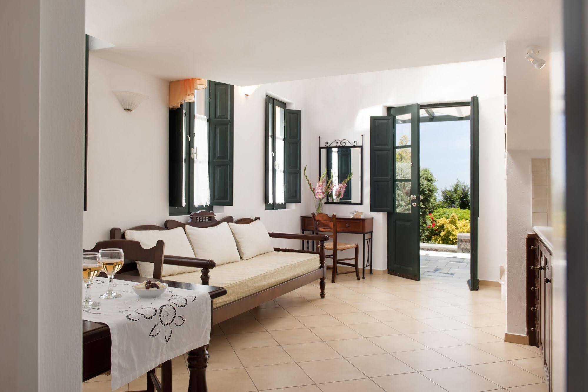 Anthonas Apartments Imerovigli  Dış mekan fotoğraf